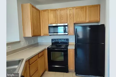 2801 Forest Run Drive #1-302, District Heights, MD 20747 - Photo 5