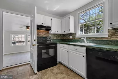 7802 Elroy Place, Oxon Hill, MD 20745 - Photo 19