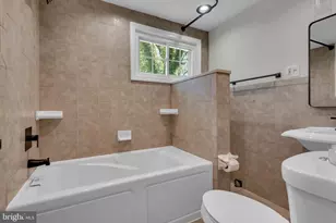 7802 Elroy Pl, Oxon Hill, MD 20745 - Photo 31