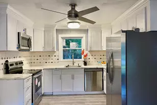 6105 Arbutus Ln, Clinton, MD 20735 - Photo 9