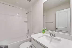 6066 Beake St, Hyattsville, MD 20782 - Photo 15