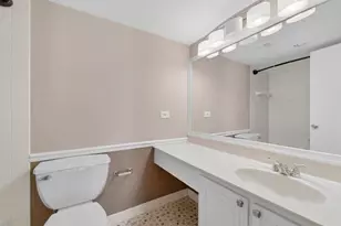 6100 Westchester Park Dr, College Park, MD 20740 - Photo 7