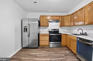 11376 Laurelwalk Dr, Laurel, MD 20708 - Photo 3