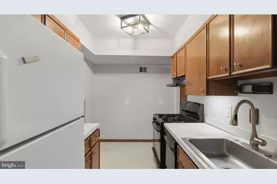 6719 Knollbrook Drive, Hyattsville, MD 20783 - Photo 11