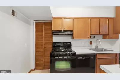 6719 Knollbrook Drive, Hyattsville, MD 20783 - Photo 9