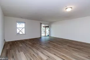 4109 Applegate Ct, Suitland, MD 20746 - Photo 5