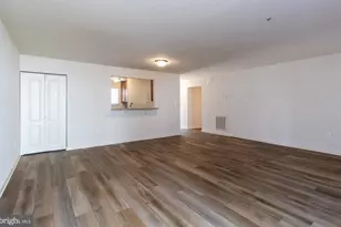 4109 Applegate Ct, Suitland, MD 20746 - Photo 7