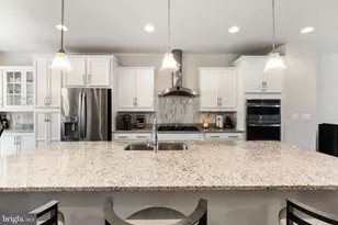 510 Harborview Dr, National Harbor, MD 20745 - Photo 9