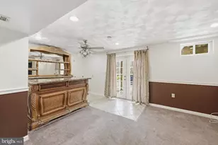 817 Falcon Dr, Upper Marlboro, MD 20774 - Photo 33