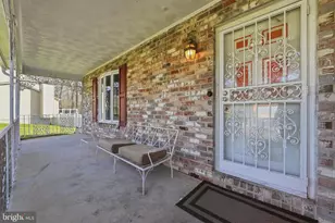 817 Falcon Dr, Upper Marlboro, MD 20774 - Photo 3