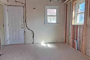 1402 Edgewick Ave, Capitol Heights, MD 20743 - Photo 3