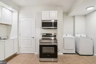 6005 Armaan Dr, Glenn Dale, MD 20769 - Photo 3