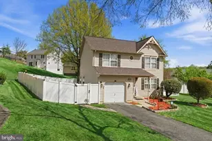 2006 Chita Ct, Temple Hills, MD 20748 - Photo 3