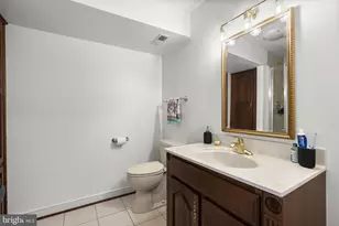 7018 Hunter Ln, Hyattsville, MD 20782 - Photo 47