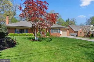 7018 Hunter Ln, Hyattsville, MD 20782 - Photo 3