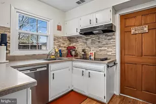 13311 Yarland Ln, Bowie, MD 20715 - Photo 29