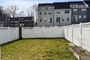 10851 Foxtrot Cir, Upper Marlboro, MD 20772 - Photo 45