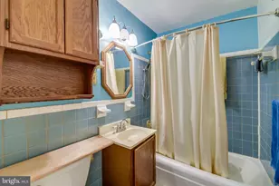 8116 Lakecrest Dr, Greenbelt, MD 20770 - Photo 7