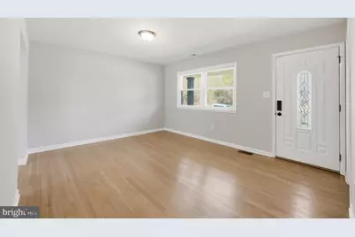 16111 Village Drive W, Upper Marlboro, MD 20772 - Photo 5