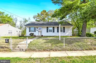1010 Elkhart St, Oxon Hill, MD 20745 - Photo 3