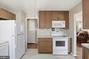 7602 Kipling Pkwy, District Heights, MD 20747 - Photo 9