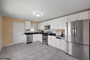 1700 Arcadia Ave, Capitol Heights, MD 20743 - Photo 11