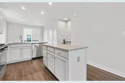 4770 Towne Square Boulevard, Suitland, MD 20746 - Photo 13