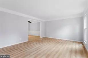 2807 Falling Brook, Hyattsville, MD 20783 - Photo 5