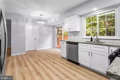 2807 Falling Brook, Hyattsville, MD 20783 - Photo 13