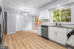 2807 Falling Brook, Hyattsville, MD 20783 - Photo 13