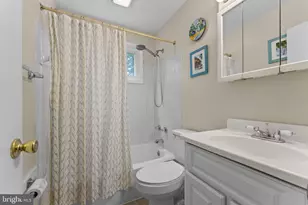 8252 Imperial Dr, Laurel, MD 20708 - Photo 13