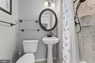 8252 Imperial Dr, Laurel, MD 20708 - Photo 19