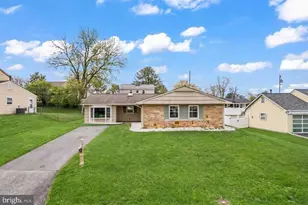 15717 Presswick Ln, Bowie, MD 20716 - Photo 3