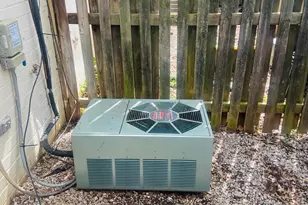 1910 Village Green Dr, Landover, MD 20785 - Photo 19