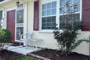 1910 Village Green Dr, Landover, MD 20785 - Photo 23