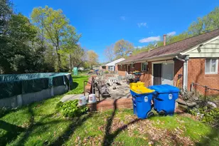 6405 Woodland Rd, Suitland, MD 20746 - Photo 17