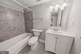 6934 Hanover Pkwy, Greenbelt, MD 20770 - Photo 9