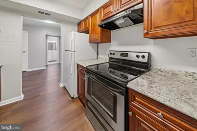 6934 Hanover Parkway #402, Greenbelt, MD 20770 - Photo 7