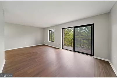 6934 Hanover Parkway #402, Greenbelt, MD 20770 - Photo 3