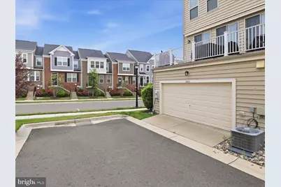 10601 Eastland Circle, Upper Marlboro, MD 20772 - Photo 9