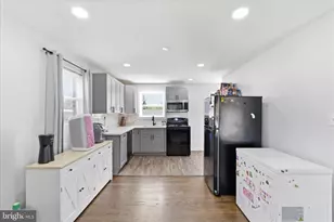 6929 Decatur Pl, Hyattsville, MD 20784 - Photo 9