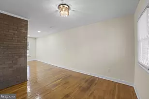 8405 Ravenswood, New Carrollton, MD 20784 - Photo 15