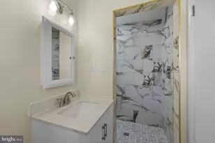 8405 Ravenswood, New Carrollton, MD 20784 - Photo 23