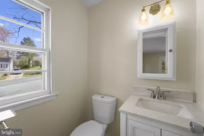 8405 Ravenswood, New Carrollton, MD 20784 - Photo 21