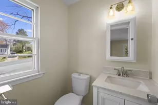 8405 Ravenswood, New Carrollton, MD 20784 - Photo 21