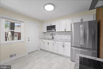 8405 Ravenswood, New Carrollton, MD 20784 - Photo 3