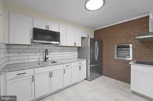 8405 Ravenswood, New Carrollton, MD 20784 - Photo 7