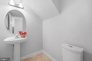 4210 Talmadge Cir, Suitland, MD 20746 - Photo 17