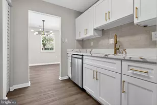 7509 Courtney Pl, Landover, MD 20785 - Photo 9