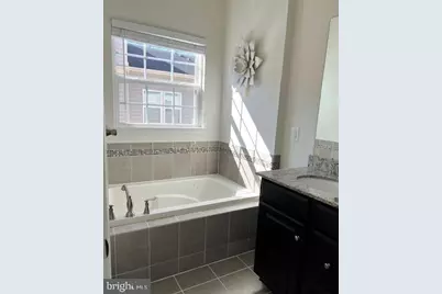 5365 S Center Drive, Greenbelt, MD 20770 - Photo 7